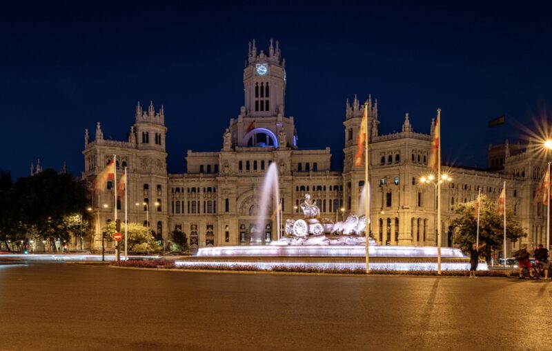 Embrace your inner artist in Madrid! With a captivating mixture of history, art, and vibrant culture, the Spanish capital promises