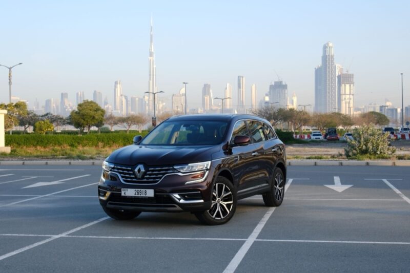 The Koleos greets drivers, passengers - and potential tenants - alike with many high-quality materials that speak volumes
