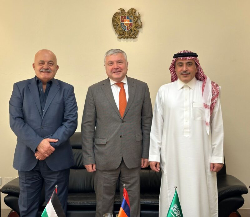 السفيران السعودي والفلسطيني زارا سفارة أرمينيا في أبوظبي شاكرين اعترافها بدولة فلسطين